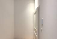 1010! Wunderschöne 2-Zimmer Altbauwohnung mit tollem Ausblick am Schottenring!