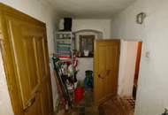 Historischer Dreiseithof in Weißenalbern mit Nebengebäuden und Entwicklungspotenzial