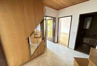 Schöne helle Dachgeschosswohnung in zentraler Lage