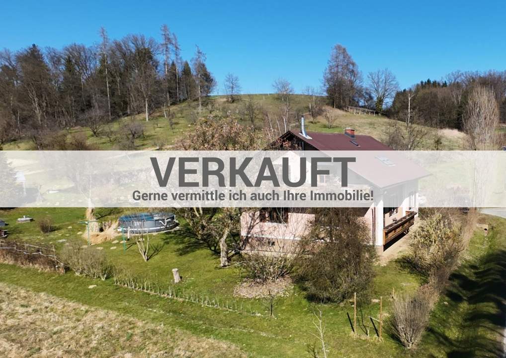 Großzügiges Ein- bis Zweifamilienhaus mit Nebengebäuden, Obstgarten und viel Potenzial in Lipsch