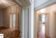 Beletage: Großzügige Altbauwohnung mit Wintergarten in Top-Lage nahe Belvederegarten &amp; Innenstadt