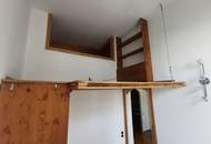 Mögliches Paradies > verschiedenste Umbaumöglichkeiten > sanierungsbedürftige 4 Zimmer plus in guter Lage des 6..