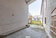 Stadthaus direkt am Hollabrunner Hauptplatz mit 2 Garagen - ideal zum Wohnen & für gewerbliche Nutzungen!