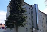 Singles aufgepasst! Gepflegte, helle 1-Raum-Wohnung mit idealer Raumaufteilung in Steyr Münichholz: komfortabel, erschwinglich und mitten im Grünen! Praktischer Abstellraum, Aufzug und modernes Badezimmer inklusive!
