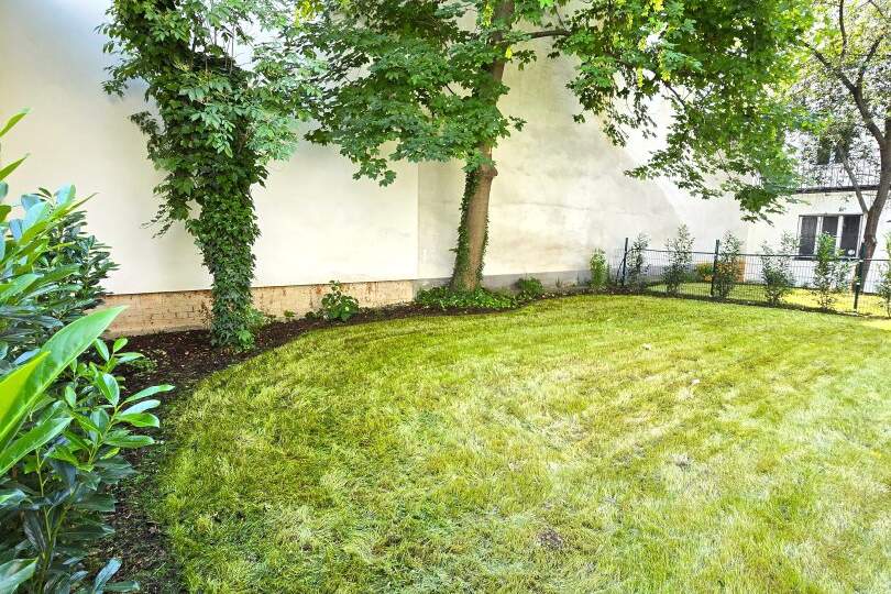 Neuer Preis! Grünblick, Gartenglück und Balkonbonus! TOP saniert + Herrlicher Eigengarten + Hofseitiger Balkon + Viel Grün + Viel Lebensqualität + Absolute Ruhelage + Ideale Raumaufteilung! Besser geht´s nicht! Nicht lange zögern..., Wohnung-kauf, 430.000,€, 1180 Wien 18., Währing