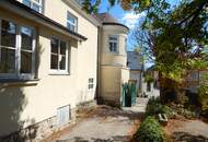 Historisches Gebäude mit großen Weinkeller mit Gewölbe im Zentrum von Perchtoldsdorf