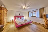 Luxuriöse Waldliegenschaft in idyllischer Lage bei Bad Goisern am Hallstättersee – Ruhe, Natur &amp; drei charmante Wohneinheiten in zwei Häusern