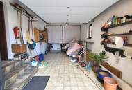 GROSSZÜGIGES EINFAMILIENHAUS MIT TRAUMHAFTEM GARTEN