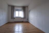 2.-3.Zi.-Wohnung mit Privatgarten, Garage, Holzlager und PKW Abstellplatz