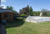 Schöne, ruhige Liegenschaft in guter Nachbarschaft - 145m² Wfl., 4,5 Zi., Doppelgarage, Carport, Keller und Pool!