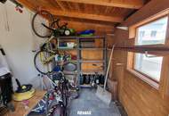 Modernes Einfamilienhaus mit Pool und Garage in Spratzern