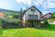 Idyllisches Landhaus in Wohnsiedlung am Waldesrand mitten im Triestingtal, südliches Bergland vor Wien
