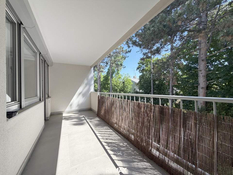 Moderne Wohnung mit Loggia in Villengegend!