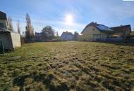 Großzügiges Baugrundstück in ruhiger Siedlungslage - Wohnen mit Lebensqualität !