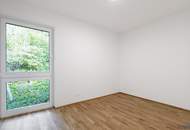 ERSTBEZUG nach Sanierung mit Blick auf Schloss Laudon | ca. 16 m² Loggia | Garagenplatz | Vollausgestattete Küche | Erholungsgebiet angrenzend