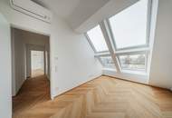 STOCK IM WEG - "Erstbezug mit Stil - 4 Zimmer mit Südterrasse, Fitness &amp; Garage"