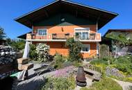 Charmantes Zweifamilienhaus mit idyllischem Naturpool