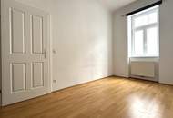 Top-sanierte, ruhige Altbauwohnung mit 4,5m² Balkon