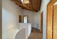 Einfamilienhaus mit separater Wohnung.