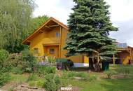 ***OPEN HOUSE Freitag, 12. Juni 2026 von 9 - 12 Uhr*** Charmantes Holzhaus mit wunderschönem Garten in St. Roman