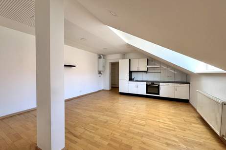 Dachgeschosswohnung zum Schnäppchenpreis - Nahe Klinik Donaustadt, Wohnung-kauf, 159.000,€, 1220 Wien 22., Donaustadt