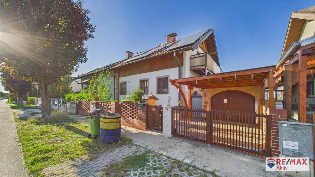 Rustikaler Charme trifft moderne Technik – Einfamilienhaus mit Galerie in Toplage Strasshof