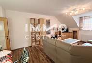 Sehr gepflegte und möblierte Eigentumswohnung im Dachgeschoss mit Balkon - Stadtrand von Waidhofen