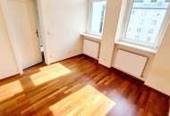 Zwischen Wiener Klassik und Naschmarkt Vibes - Ihr Zuhause mit Charme! Hofseitiger Balkon + Ruhiges Schlafzimmer! HIP und TRENDY die Gegend - Magisch schön das Altbauhaus - Ein MUST HAVE die Wohnung!