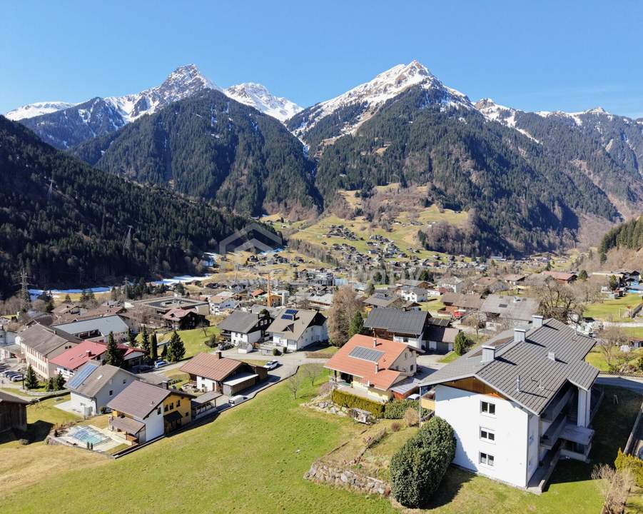 Großzügige 3-Zi-Terrassenwohnung in St. Gallenkirch | 88 m² Wfl. | 20,5 m² Panorama-Südwestterrasse mit Bergblick | 2 TG-Stellplätze | Fußbodenheizung