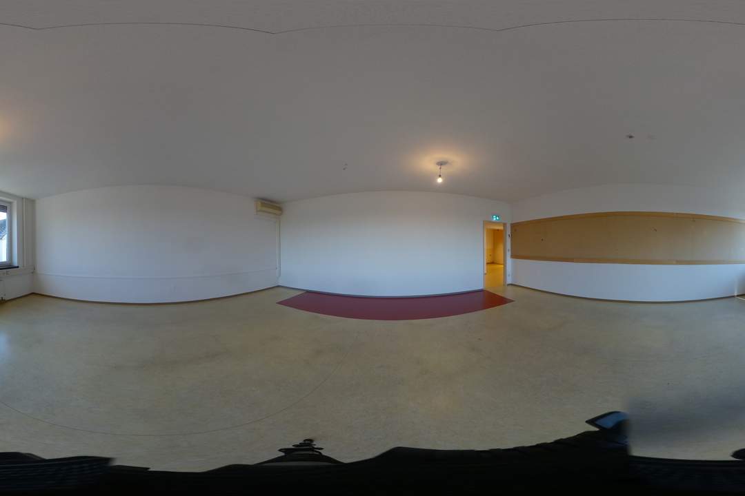 Büro- und Seminarhaus in zentraler Jennersdorfer Lage