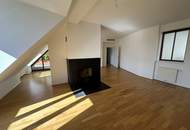 Stilvoll wohnen am Rooseveltplatz: 4-Zimmer-Dachgeschoss mit Terrasse