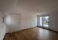 Erstbezug !! Traumhafte Doppelhaushälfte , Wohnkeller mit Garten und 2 Stellplätzen!