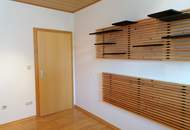 4 Zimmer Wohnung 97 m² mit kleinem Garten und Sichtglas Kaminofen