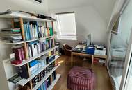 Lichtdurchflutete Penthouse Architektur - barrierefreie 5-Zimmer Maisonette-Wohnung in exklusiver Lage mit teiloffener Galerieebene, zahlreichen Terrassen, 2 Bädern und PKW-Garagenplatz