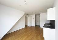 Moderne, klimatisierte 2-Zimmer-Dachgeschosswohnung mit Terrasse - in der Koloniestraße