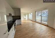 3 ZIMMER | DACHGESCHOSS | IM HERZEN DER STADT | 2 BÄDER | TERRASSE | KARMELITERHOF | AB JUNI