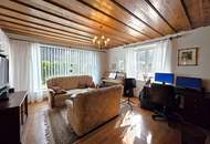 Mehr als ein Zuhause: Ein Refugium für Mensch und Tier - Zweifamilienhaus mit Doppelgarage und Stallgebäude