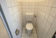 Nur ca. € 3.900 / m² !!! 2 Zimmer DG-Wohnung - Nur 20 Meter zur U3 Station Schweglerstraße !!!