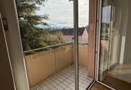 Sonnige Aussichten in ruhiger Grünlage: großzügige 2-Zimmer-Wohnung mit gemütlichem Balkon, moderner Dusche und heller Küche im 3. OG (inkl. Aufzug) – ideal für Singles oder Paare in Steyr-Münichholz!