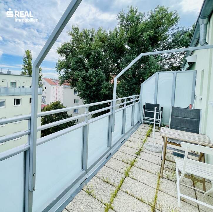 gepflegte & helle Startwohnung mit großer Terrasse in Ruhelage