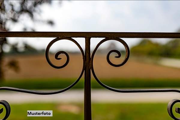 Modernisiertes Einfamilienhaus mit Fußbodenheizung, Carport und Terrasse, Gewerbeobjekt-kauf, 330.500,€, 8451 Leibnitz