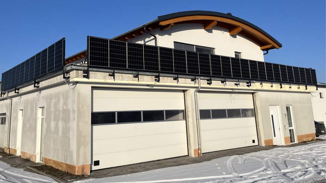 Vielseitig nutzbare Hallenflächen mit Büro in zentraler Lage