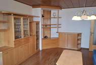 im Erdgeschoss mit Loggia/Terrasse