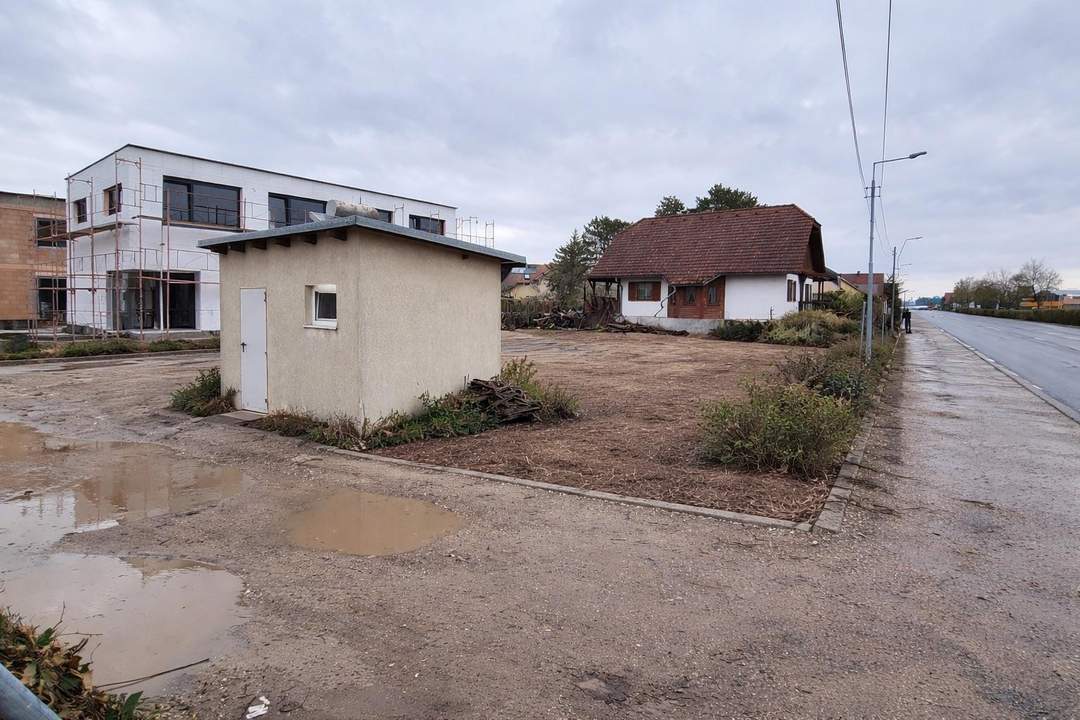 9 Autominuten bis Wien: Aufgeschlossenes Baugrundstück inklusive Baubewilligung