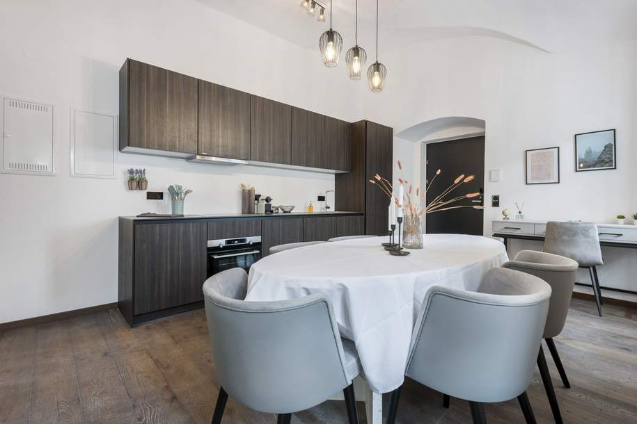 Exklusive Wohnung im historischen Prachtbau aus 1455 - bis 2028 vermietet, Grund und Boden-kauf, 392.000,€, 1190 Wien 19., Döbling