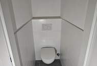 Top 2-Zimmerwohung - Erstbezug nach Sanierung - unbefristeter Mietvertrag