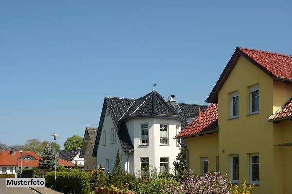 Einfamilienhaus mit Doppelgarage