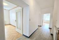 Mehrparteienhaus mit Parkplätzen im Zentrum von Spittal