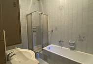 Lichtdurchflutete 2-Zimmerwohnung in saniertem Altbauhaus | Best-Lage am Tivoli!