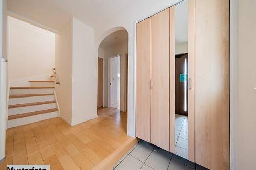 Einfamilien-Doppelhaushälfte in sehr gutem Zustand, Gewerbeobjekt-kauf, 446.500,€, 2486 Baden